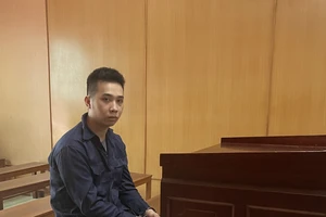 Chồng 'hù doạ' vợ bằng 25 nhát dao khi đòi ly hôn