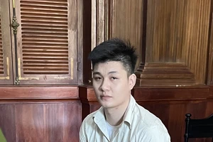 Tòa tuyên án tử người có nhiều mối quan hệ không rõ lai lịch