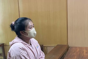 Người phụ nữ 'mời' chủ nợ đến nhà rồi siết cổ