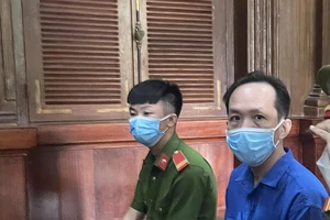 Cán bộ ngân hàng biến khách VIP thành con nợ 82 tỉ đồng và 3.866 lượng vàng