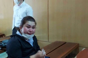 Văn thư bệnh viện làm giả giấy xác nhận tiêm vắc xin COVID-19 