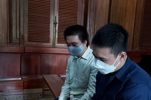 Chầu nhậu từ sáng đến trưa của 2 công nhân và cái kết quá buồn