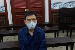 Đi thăm 3 con, xảy ra xô xát với chồng hờ của vợ cũ 