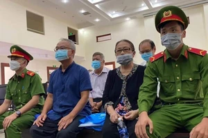 Tòa triệu tập gấp các cá nhân liên quan đến việc xác định tình trạng bệnh của bà Dương Thị Bạch Diệp