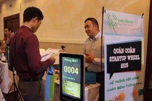 Khởi nghiệp từ... chiếc máng heo