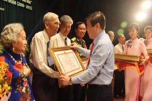 Hơn 587.000 gương người tốt việc tốt được tuyên dương 