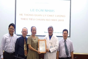 BV Chợ Rẫy được trao chứng nhận giúp bệnh nhân hài lòng