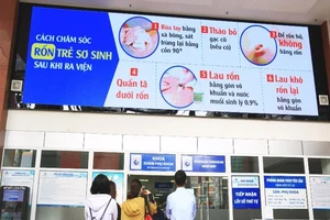 Từ Dũ có màn hình truyền thông y tế khổng lồ 