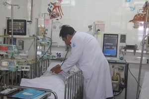 HS nghi ngộ độc trà sữa phải chuyển vào TP.HCM 