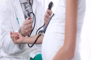 BV Từ Dũ có hơn 14.000 cặp mẹ con gặp nguy năm 2017