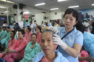 'Chủ nhật chia sẻ yêu thương' tại BV Chợ Rẫy