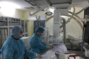 Trị ung thư không đau đớn, nằm viện chỉ 1 đến 2 ngày