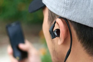 Người điếc tăng chóng mặt, do đâu?