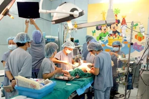 Ghép tạng cho trẻ em đang bị 'bỏ quên'