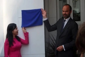 Thủ tướng Pháp dự khai trương Trung tâm Y tế Pháp tại TP.HCM