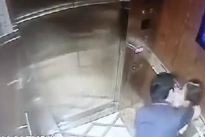 Hành vi 'nựng' của cựu Viện phó VKS là do lệch lạc tình dục? 