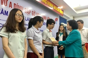Chặng đường mới của 57 mầm tương lai quỹ học bổng Vừ A Dính