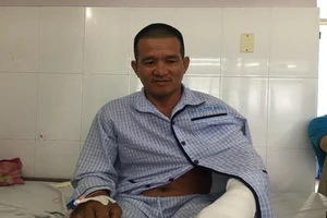 'Hiệp sĩ' trấn áp ngáo đá bị chém đứt gân tay xuất viện