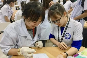 Bộ y tế yêu cầu dừng đào tạo định hướng chuyên khoa bác sĩ