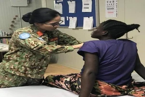 Cứu sống vợ con thống đốc, BS Việt ở Nam Sudan được tặng bò