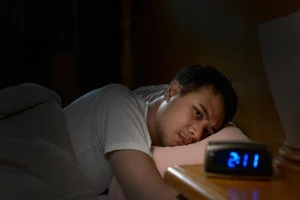 Mất ngủ dịp tết phải làm sao?