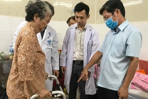 Mổ thay khớp háng theo chuẩn Mỹ tại Việt Nam