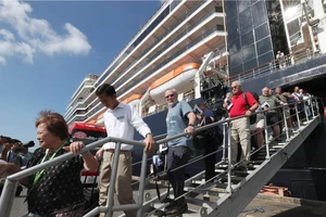 Khách trên tàu Westerdam quá cảnh ở TP.HCM được xử lý ra sao? 