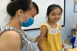 Ca phẫu thuật 'sóng gió' thông khí vào phổi cho bé gái 