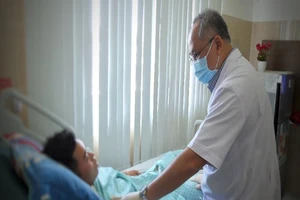 Chàng trai 26 tuổi được tái tạo toàn bộ dương vật