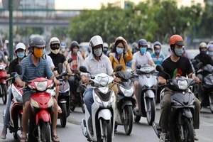 Từ ngày 5-8, người dân TP.HCM không đeo khẩu trang sẽ bị phạt 