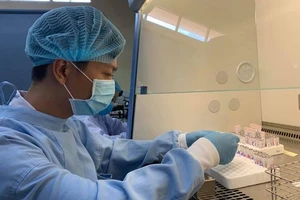 Thủ tướng: Đẩy nhanh nghiên cứu vaccine phòng COVID-19 