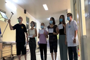 Võ sư người Mỹ mắc COVID-19 xuất viện khỏe mạnh