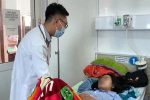 Tự uống thuốc hạ sốt khi sốt xuất huyết, coi chừng tử vong