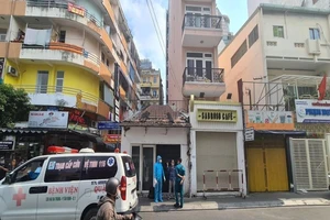 TP.HCM: Phong tỏa quán cà phê ở Bùi Viện, cách ly 4 người