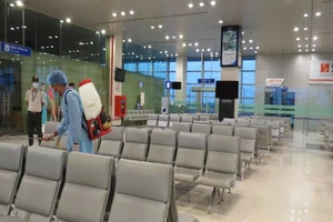 70 F1 của nhân viên sân bay Tân Sơn Nhất và em trai âm tính