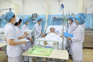 Hàng chục người viêm tụy cấp hoại tử nặng do rượu bia