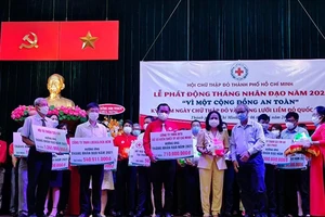 ‘Tháng nhân đạo’ trợ giúp cho ít nhất 5.000 lượt người 