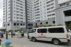 Quận 8 phát hiện 2 ca nghi nhiễm COVID-19 ở 2 phường