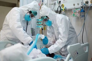 Bệnh nhân 53 tuổi ở TP.HCM mắc COVID-19 tử vong 