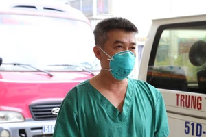 ‘Bác sĩ 91’ hi vọng trận đánh cuối cùng ở Trung tâm hồi sức COVID-19