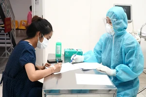 Phụ nữ có thai trên 13 tuần và cho con bú được tiêmvaccine COVID-19