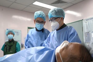 COVID-19 có thể gây viêm cơ tim, tắc mạch máu hệ thống tim mạch