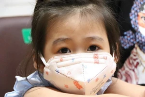 'Con chưa hiểu mất là gì... sẽ bớt đau lòng'