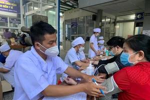 Bệnh nhân hậu COVID-19: ‘Giờ đau cái gì tôi cũng nghĩ 'chắc chết quá’'