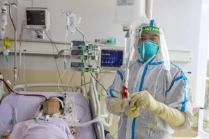 Bình chọn 15 sản phẩm của giải thưởng 'Thành tựu y khoa Việt Nam 2021'