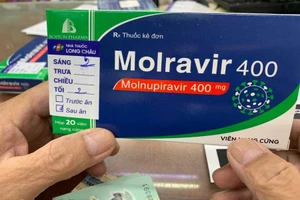 Tăng cường kiểm tra chất lượng, mua bán thuốc trị COVID-19