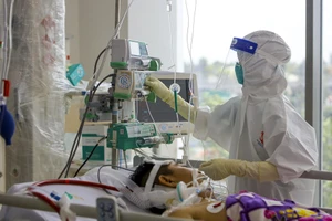 TP.HCM chỉ đạo khẩn phòng dịch COVID-19 bùng phát