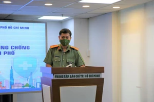 Ngắm cảnh trên cầu Thủ Thiêm 2 có thể bị phạt 3 triệu đồng