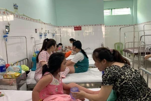 Chưa đến đỉnh dịch, số ca sốt xuất huyết nặng và tử vong đã tăng cao