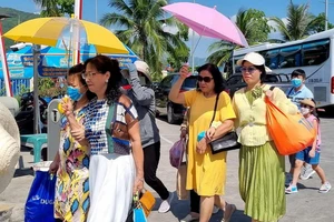 Khánh Hòa thưa thớt khách đặt phòng, kiên quyết xử 'chặt chém' dịp lễ 2-9